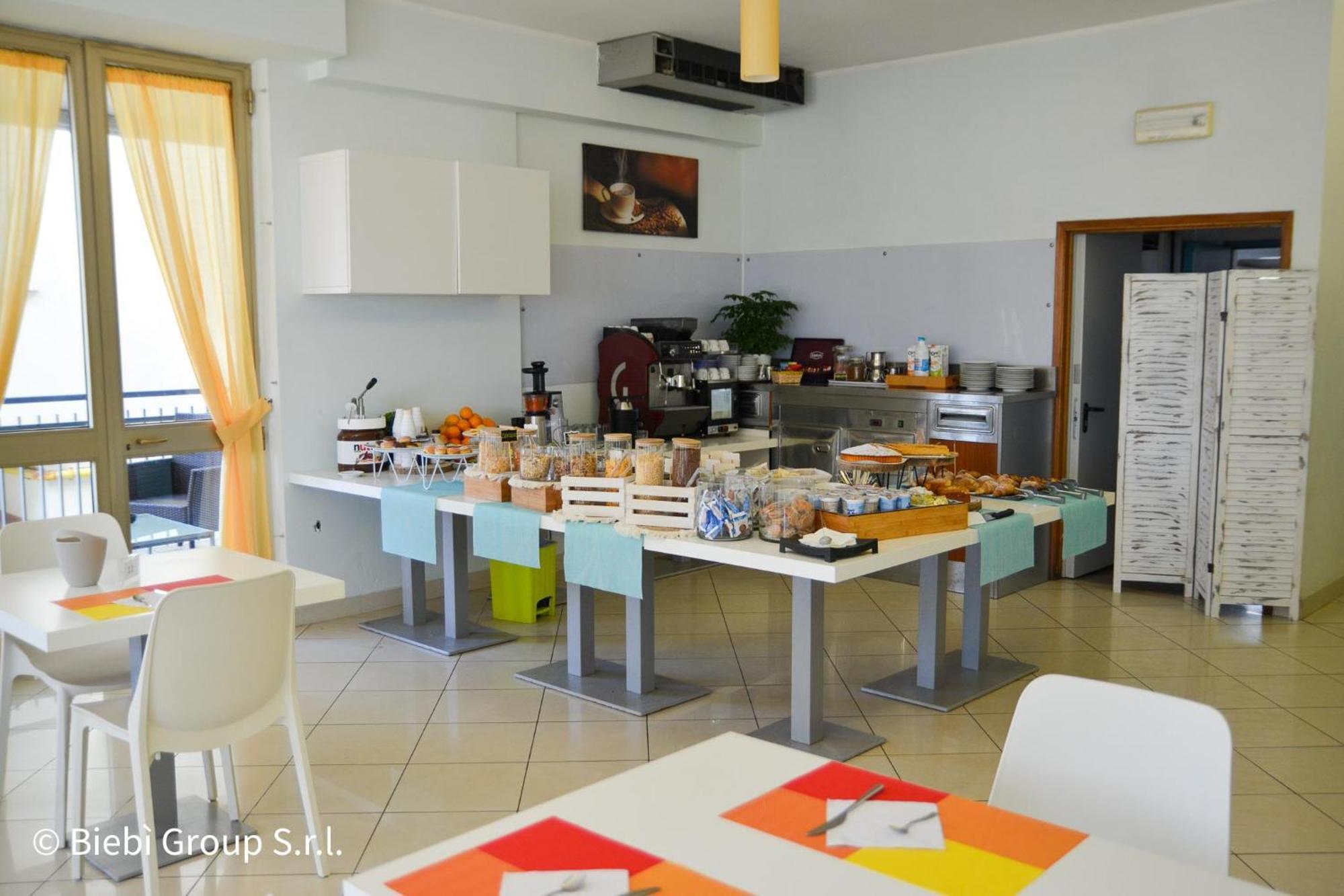 Hotel Giorg - Waterpark Included Rimini Exterior foto